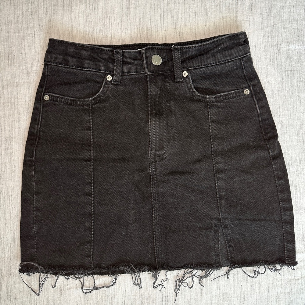 Bershka Denim Black Skirt Size 00